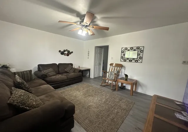 Photo 3 of Single family home for sale at 430 Spring Ave, De Kalb, IL 60115 | MLS# 12787381 | Listing updated on 2026-10-21