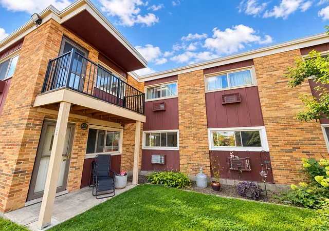Condo for sale at 1313 Rebecca Rd #104, Lombard, IL 60148 | MLS# 12787394