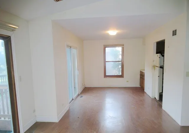 Photo 4 of Single family home for sale at 10306 Saddlebred Trl, Woodstock, IL 60098 | MLS# 12787397 | Listing updated on 2026-10-22