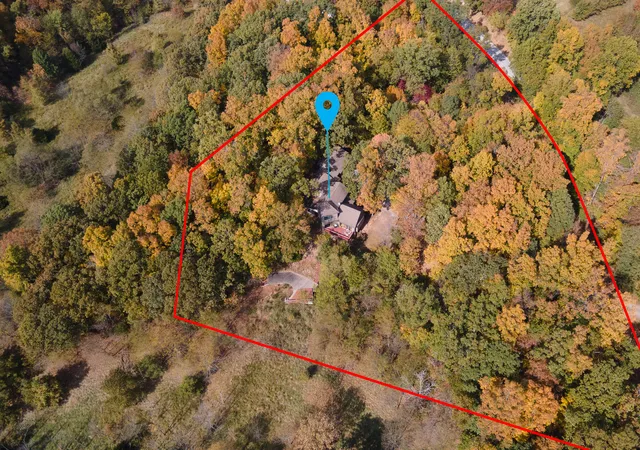 Photo 2 of Single family home for sale at 2565 Dogwood Rd, Carbondale, IL 62902 | MLS# 12787416 | Listing updated on 2026-10-30