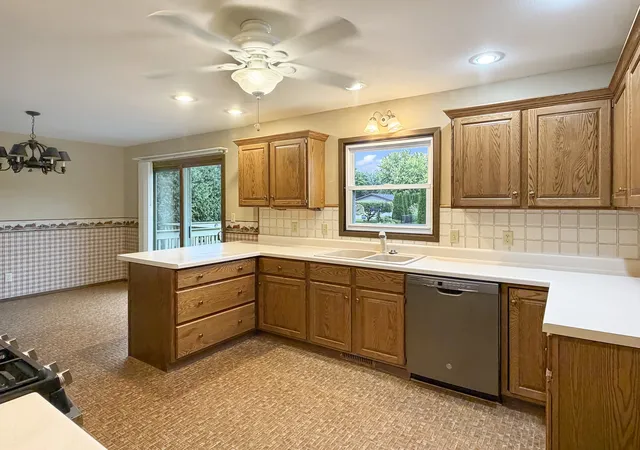 Photo 3 of Single family home for sale at 108 W Meadows Ct, Forreston, IL 61030 | MLS# 12787418 | Listing updated on 2026-10-24