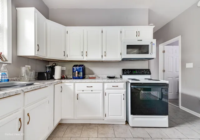 Photo 4 of House for sale at 10609 S State St, Chicago, IL 60628 | MLS# 12787429 | Listing updated on 2026-10-28