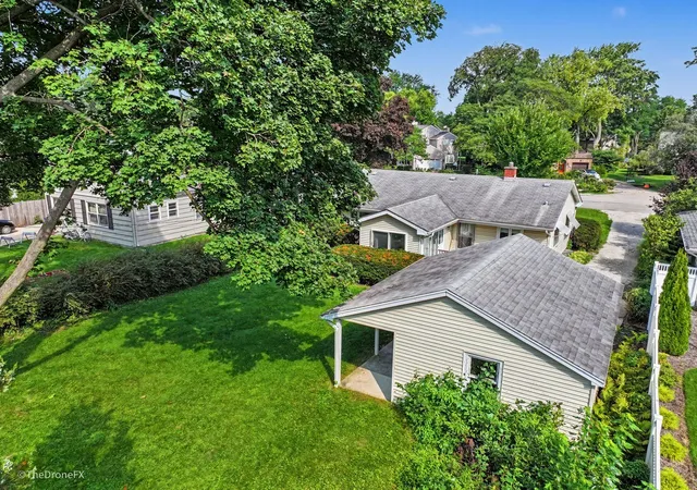 Photo 4 of Single family home for sale at 1006 Arbor Ave, Wheaton, IL 60189 | MLS# 12787452 | Listing updated on 2026-10-22