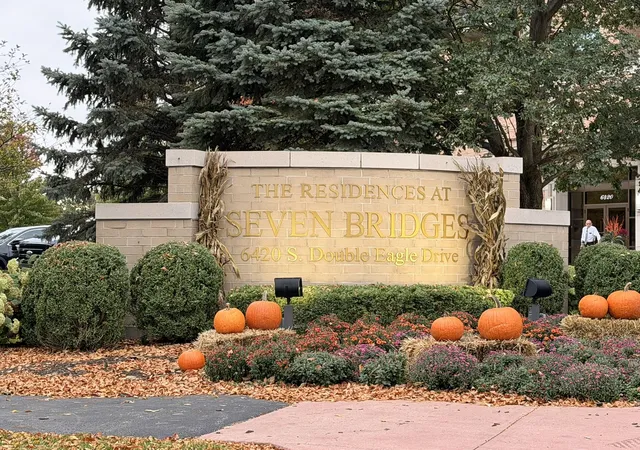 Photo 2 of Condo for sale at 6420 Double Eagle Dr #302, Woodridge, IL 60517 | MLS# 12787467 | Listing updated on 2026-10-22