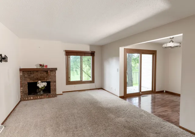 Photo 3 of Townhouse for sale at 3076 Parkwild Dr, Bettendorf, IA 52722 | MLS# 12787472 | Listing updated on 2026-10-20