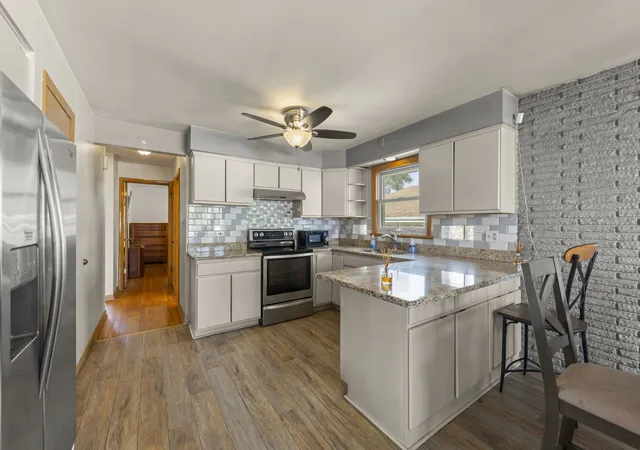 Photo 3 of Single family home for sale at 9429 Major Ave, Oak Lawn, IL 60453 | MLS# 12787473 | Listing updated on 2026-10-24