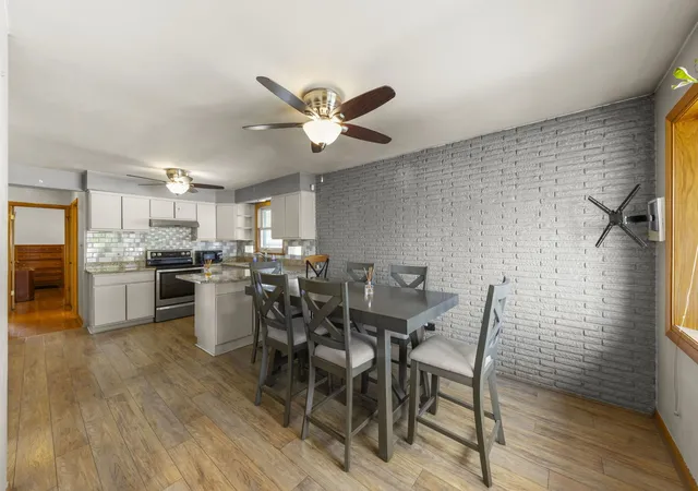 Photo 4 of Single family home for sale at 9429 Major Ave, Oak Lawn, IL 60453 | MLS# 12787473 | Listing updated on 2026-10-24