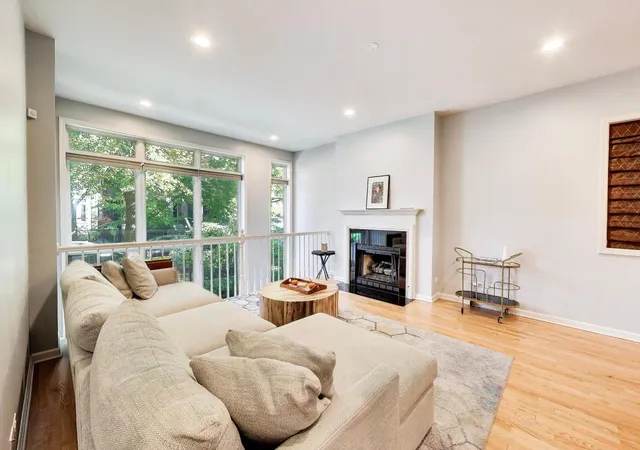 Photo 2 of Condo for sale at 2622 N Mildred Ave #1, Chicago, IL 60614 | MLS# 12787477 | Listing updated on 2026-10-23
