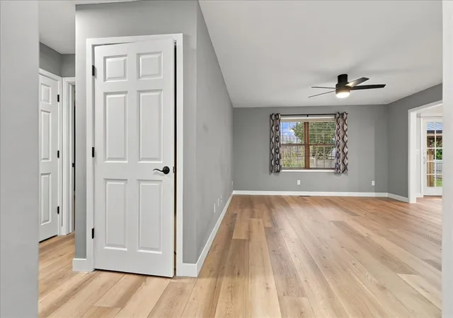 Photo 3 of Single family home for sale at 802 Platt Way, Hudson, IL 61748 | MLS# 12787483 | Listing updated on 2026-10-23