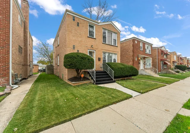 Photo 2 of House for sale at 3321 Jackson St, Bellwood, IL 60104 | MLS# 12787488 | Listing updated on 2026-10-28