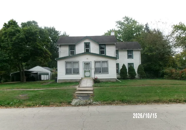 Single family home for sale at 319 W Park Ave, Watseka, IL 60970 | MLS# 12787502