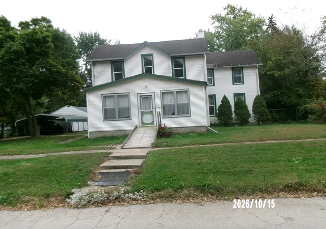 Photo 3 of Single family home for sale at 319 W Park Ave, Watseka, IL 60970 | MLS# 12787502 | Listing updated on 2026-10-22