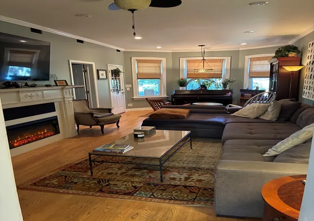 Photo 2 of Single family home for sale at 5381 N Bowmanville Ave, Chicago, IL 60625 | MLS# 12787507 | Listing updated on 2026-10-22