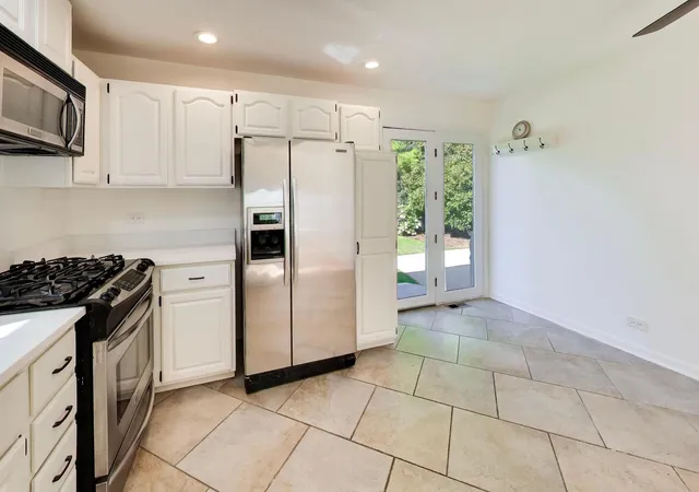 Photo 4 of Single family home for sale at 754 S Saylor Ave, Elmhurst, IL 60126 | MLS# 12787532 | Listing updated on 2026-10-20