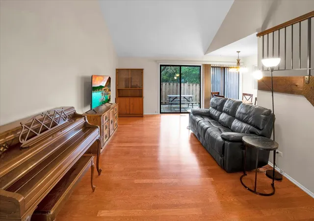 Photo 3 of Townhouse for sale at 755 Biloxie Ct #0, Carol Stream, IL 60188 | MLS# 12787535 | Listing updated on 2026-10-22