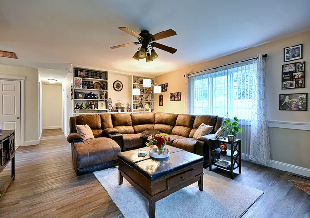 Photo 2 of Single family home for sale at 116 Stoneham Ct, Bolingbrook, IL 60440 | MLS# 12787542 | Listing updated on 2026-10-22