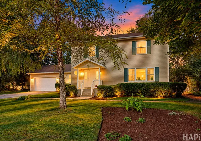 Single family home for sale at 10066 W Paddock Ave, Beach Park, IL 60087 | MLS# 12787546