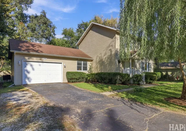 Photo 2 of Single family home for sale at 10066 W Paddock Ave, Beach Park, IL 60087 | MLS# 12787546 | Listing updated on 2026-10-24