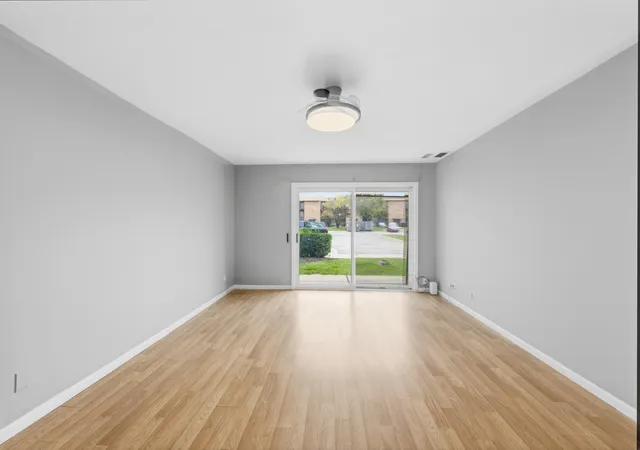 Photo 3 of Condo for sale at 2000 Bayside Dr #114, Palatine, IL 60074 | MLS# 12787559 | Listing updated on 2026-10-22