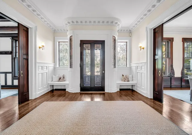 Photo 4 of Single family home for sale at 1616 Forest Pl, Evanston, IL 60201 | MLS# 12787566 | Listing updated on 2026-10-21