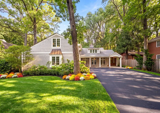 Single family home for sale at 1040 S Green Bay Rd, Lake Forest, IL 60045 | MLS# 12787578