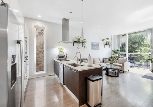 Photo 2 of Condo for sale at 827 N Rockwell St #1, Chicago, IL 60622 | MLS# 12787587 | Listing updated on 2026-10-20