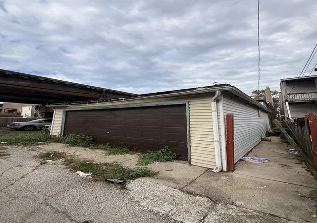 Photo 4 of Single family home for sale at 1942 S Hamlin Ave, Chicago, IL 60623 | MLS# 12787596 | Listing updated on 2026-10-20