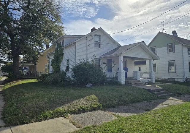 Photo 2 of Single family home for sale at 1704 14th Street, Moline, IL 61265 | MLS# 12787619 | Listing updated on 2026-10-22