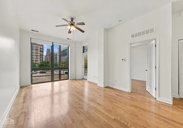Photo 3 of Condo for sale at 2035 S Indiana Ave #211, Chicago, IL 60616 | MLS# 12787628 | Listing updated on 2026-10-22