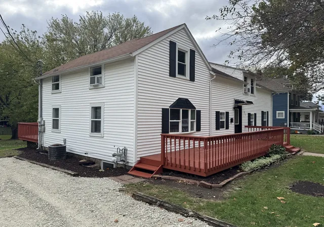 Photo 4 of Single family home for sale at 317 W South St, Cambridge, IL 61238 | MLS# 12787631 | Listing updated on 2026-10-22