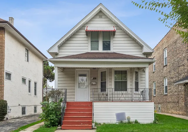 Photo 1 of Single family home for sale at 4541 N Harding Ave, Chicago, IL 60625 | MLS# 12787643 | Listing updated on 2026-10-22