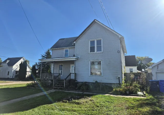 Photo 2 of Single family home for sale at 903 Rose St, Kewanee, IL 61443 | MLS# 12787645 | Listing updated on 2026-10-22