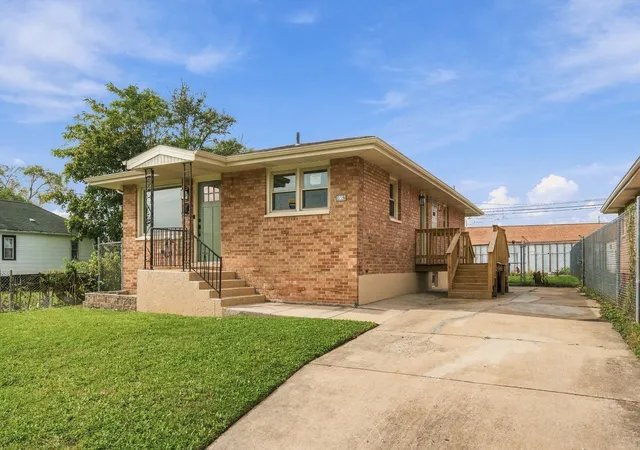 Photo 1 of Single family home for sale at 1226 Washington St, Chicago Heights, IL 60411 | MLS# 12787659 | Listing updated on 2026-10-21