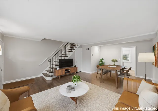 Photo 4 of Townhouse for sale at 307 Linden Ave, Wilmette, IL 60091 | MLS# 12787670 | Listing updated on 2026-10-20