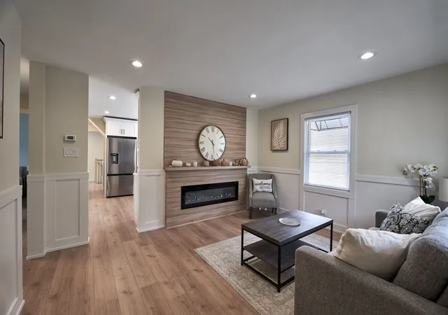 Photo 3 of Single family home for sale at 5347 S 73 Avenue, Summit, IL 60501 | MLS# 12787681 | Listing updated on 2026-10-22