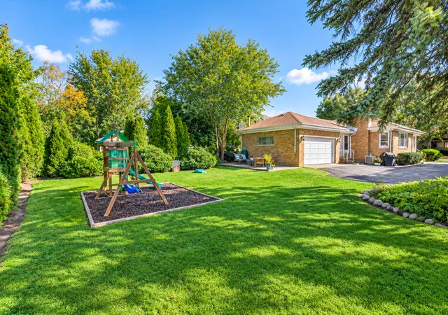 Photo 3 of Single family home for sale at 400 Addison Rd, Riverside, IL 60546 | MLS# 12787688 | Listing updated on 2026-10-22