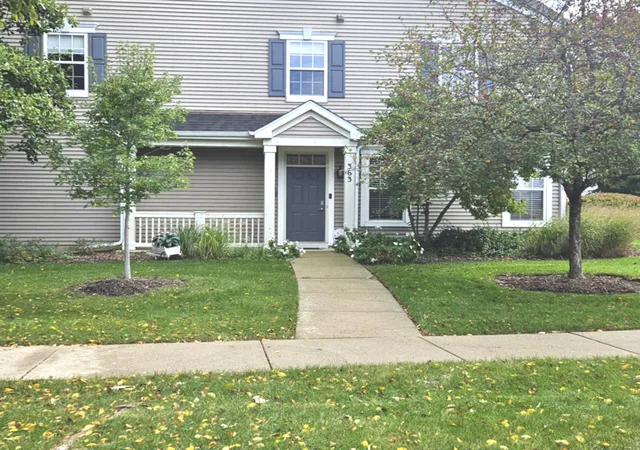 Townhouse for sale at 363 S Litchfield Dr, Round Lake, IL 60073 | MLS# 12787697