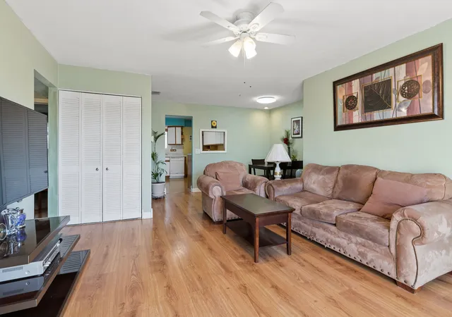 Photo 2 of Condo for sale at 612 Cobblestone Cir #E, Glenview, IL 60025 | MLS# 12787708 | Listing updated on 2026-10-22