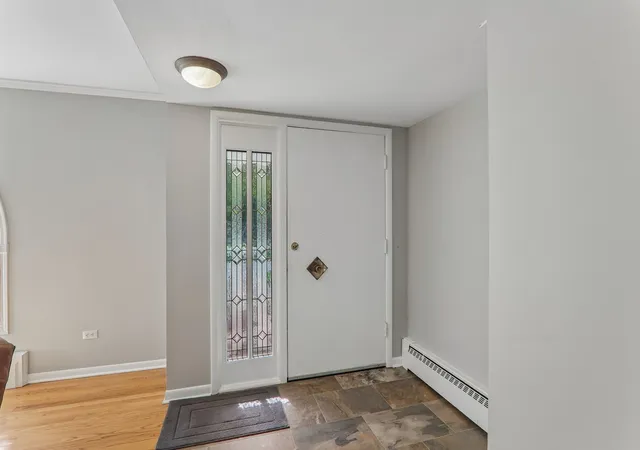 Photo 2 of Single family home for sale at 424 Otis Rd, Barrington, IL 60010 | MLS# 12787741 | Listing updated on 2026-10-21