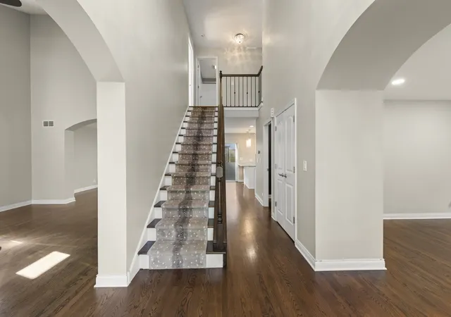 Photo 2 of Single family home for sale at 429 Pheasant Ridge Ct, Darien, IL 60561 | MLS# 12787742 | Listing updated on 2026-10-23