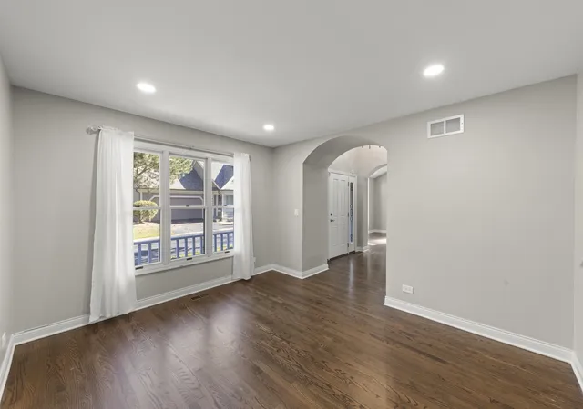 Photo 3 of Single family home for sale at 429 Pheasant Ridge Ct, Darien, IL 60561 | MLS# 12787742 | Listing updated on 2026-10-23