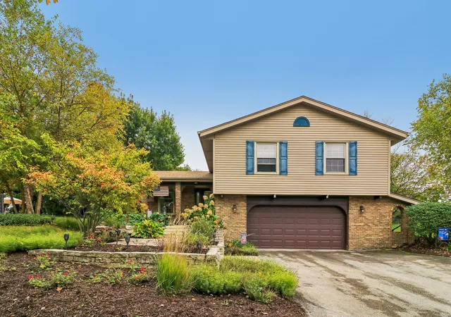 Photo 1 of Single family home for sale at 6s561 Bridlespur Dr, Naperville, IL 60540 | MLS# 12787744 | Listing updated on 2026-10-22