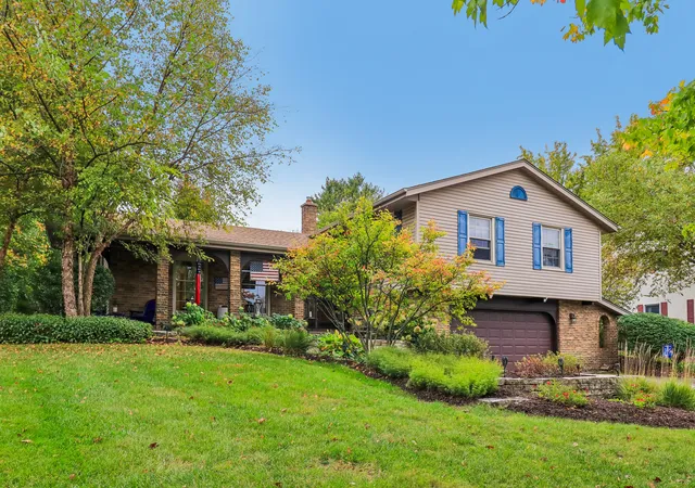 Photo 2 of Single family home for sale at 6s561 Bridlespur Dr, Naperville, IL 60540 | MLS# 12787744 | Listing updated on 2026-10-22