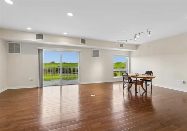Photo 3 of Condo for sale at 2150 Founders Dr #343, Northbrook, IL 60062 | MLS# 12787767 | Listing updated on 2026-10-20