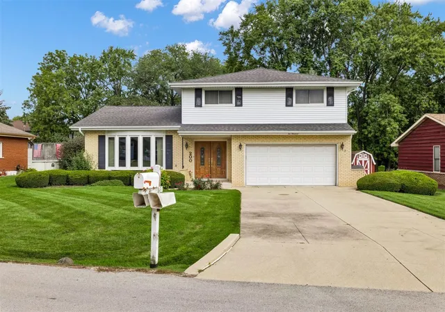 Photo 3 of Single family home for sale at 21w200 North Ln, Itasca, IL 60143 | MLS# 12787768 | Listing updated on 2026-10-22