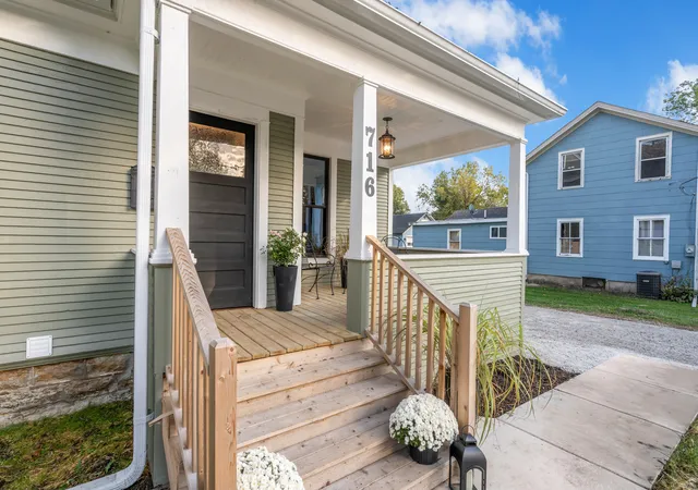 Photo 3 of Single family home for sale at 716 N Main St, Sandwich, IL 60548 | MLS# 12787771 | Listing updated on 2026-10-22