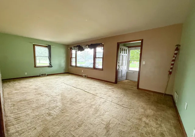 Photo 4 of Single family home for sale at 1401 14th Avenue, Rock Falls, IL 61071 | MLS# 12787784 | Listing updated on 2026-10-23