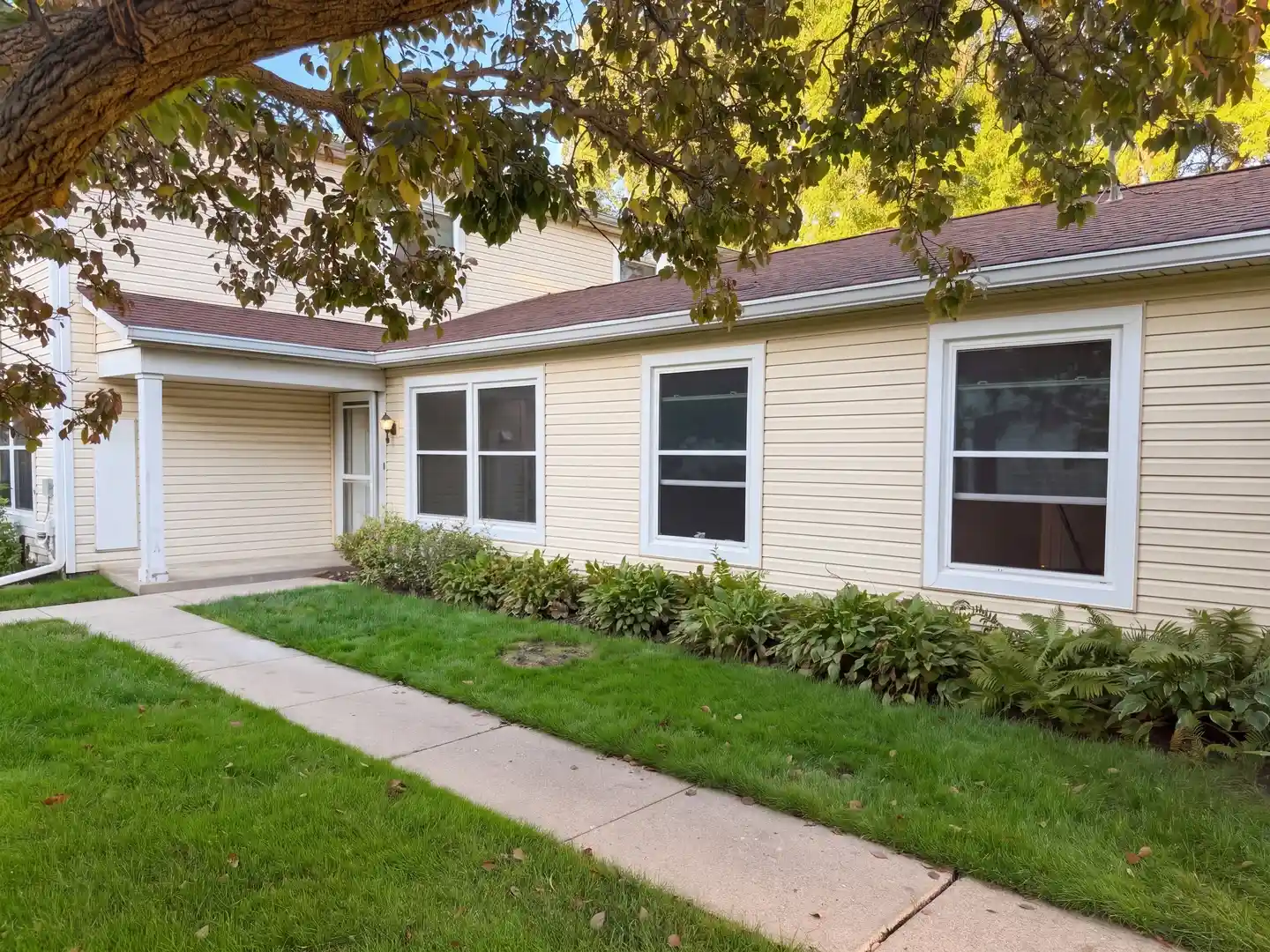 Listing Photo 1 - Condo for sale in 1186 E Azalea Ln located at 1186 E Azalea Ln, Palatine, IL 60074 - Unit 1186 E Azalea Ln