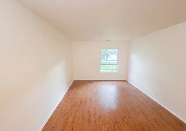 Listing Photo 4 - Condo for sale in building located at 1186 E Azalea Ln, Palatine, IL 60074