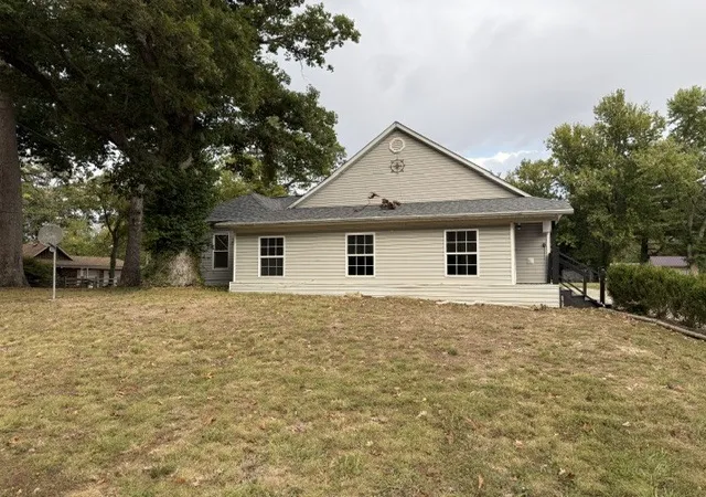 Photo 2 of Single family home for sale at 1024 Tolle Rd, Mt Vernon, IL 62864 | MLS# 12787798 | Listing updated on 2026-10-20